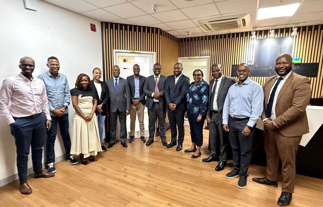 AgaciroFund's tweet photo. This Friday, Agaciro Development Fund (AgDF) welcomed a delegation from @CBZHoldings , a leading Zimbabwe-based financial services group with operations spanning banking, insurance, asset management, and wealth management, at its headquarters.

The discussions centered on exploring potential investment opportunities in Rwanda, with a focus on strategic sectors, long-term value creation, and avenues for collaboration that support sustainable economic growth. The engagement also provided an opportunity to exchange insights on Rwanda’s investment landscape and AgDF’s mandate as a sovereign investment institution committed to strengthening national economic resilience.