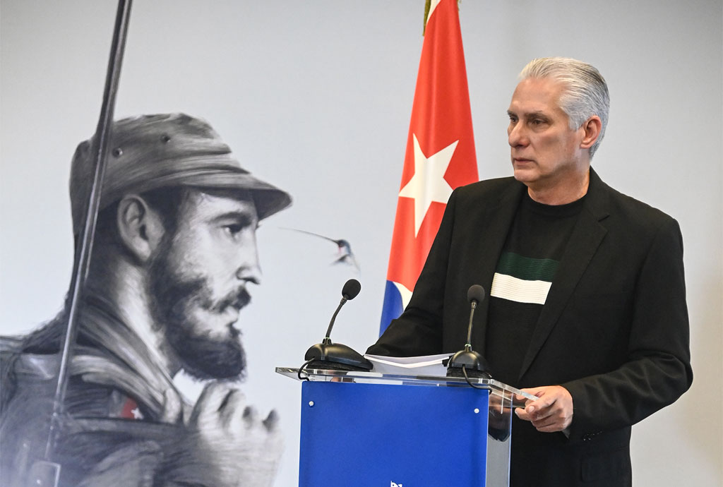 .<a href="/DiazCanelB/">Miguel Díaz-Canel Bermúdez</a>: “El mundo no puede dejarse avasallar, humillar, no puede permitir que la fuerza aplaste el multilateralismo”

#CubaEstáFirme