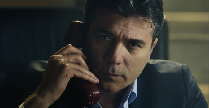 📌“Kahraman katiller resmi geçidi”

✒️ Fethiye Çetin

▪️"Bu sistem birbirinden güzel ve değerli evlatlarını katletmekle kalmıyor, yakınlarını her gün yeni bir formuyla sahnelediği psikolojik teröre maruz bırakıyor. Sevdiklerinin katillerini medyada magazinleştirilerek ya da