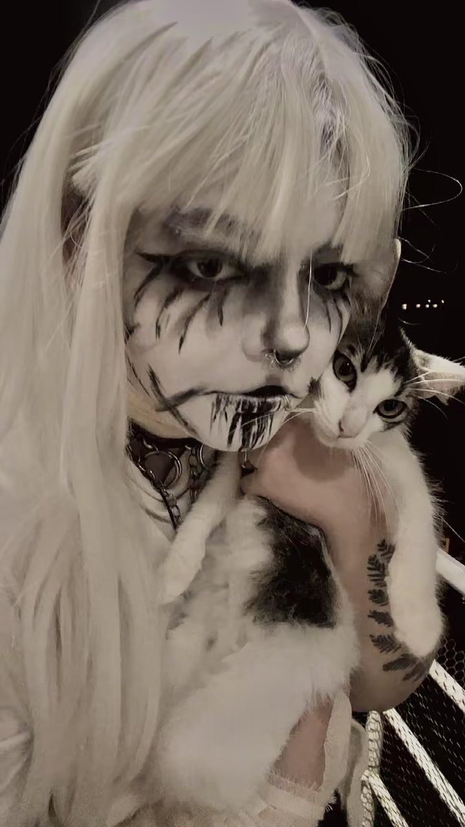 eresh 土 🩸 tweet media