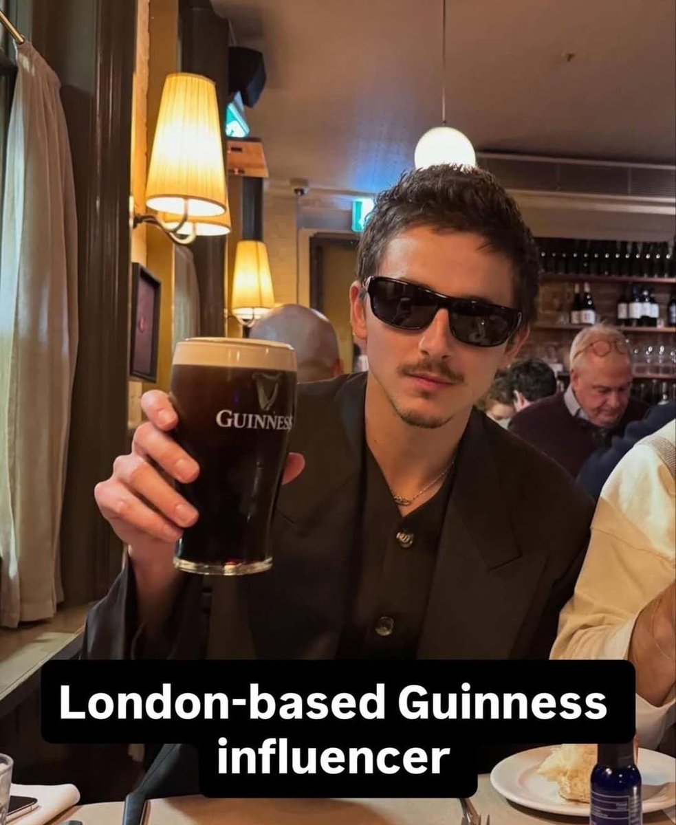 rosielanners's tweet photo. obsessed with the guinness chalamet pic. a man who's supported arsenal since late 2023, top 2% of fontaines DC spotify listeners, granny from kerry who died before he was born, fine art at goldsmiths, ironic football scarf outside toucan, on raya not hinge, irish passport SECURED https://t.co/D1qlqQQyep