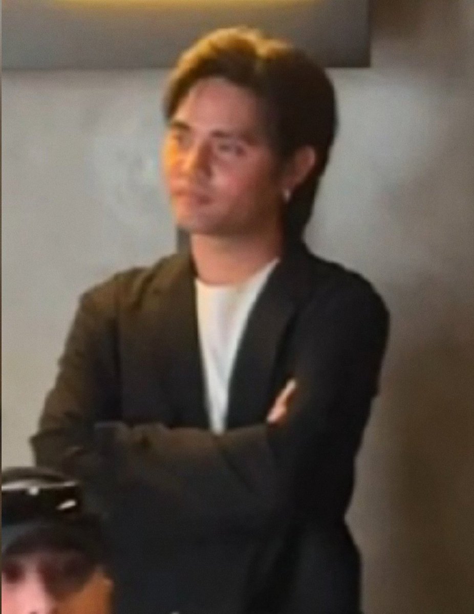 Pretty handsome CEO 🫶