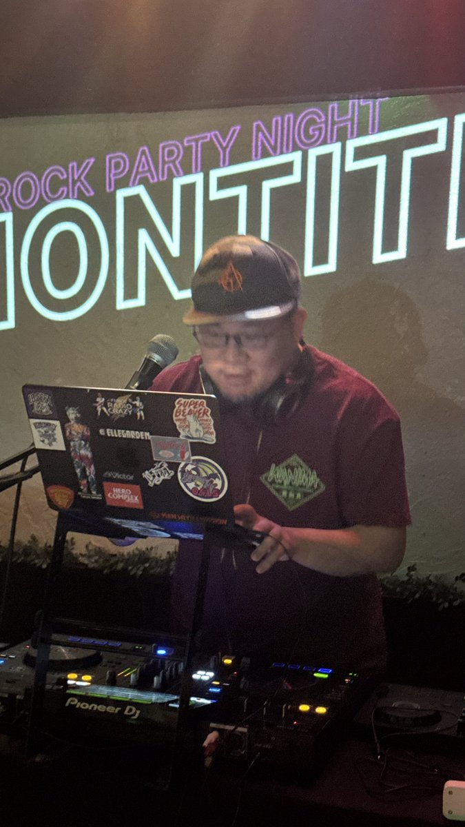 nontitle1217's tweet photo. DJ YuZuRuスタート🧨🧨🧨🧨🧨🧨🧨🧨🧨 https://t.co/Lw7K9MkmGs