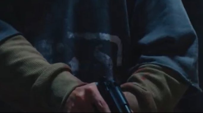 ฮีมอมสุดในชีวิตแล้วจิงจิง เสื้อเปนรู แขนเสื้อก้อเปื้อนเลือด 😭😭😭 อยากจับอาบน้ามแต่งตุวอะ