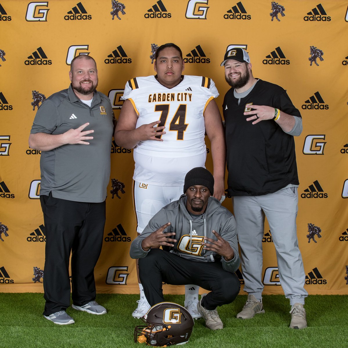 Bailey Johnson tweet media