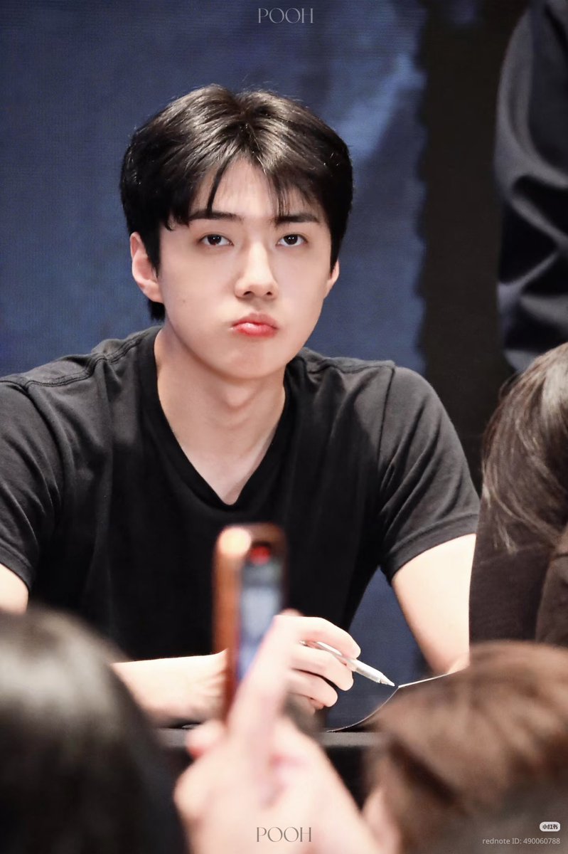 SHJA412's tweet photo. 260206 세훈 상하이 팬싸 절대 못 잊을듯 https://t.co/dqbA7aXamJ
