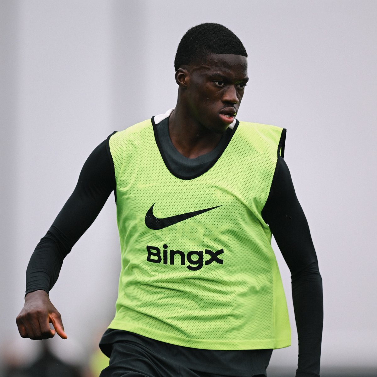ChelseaFC's tweet photo. Rosenior is delighted to have Mamadou Sarr back amongst his defensive options. 💪