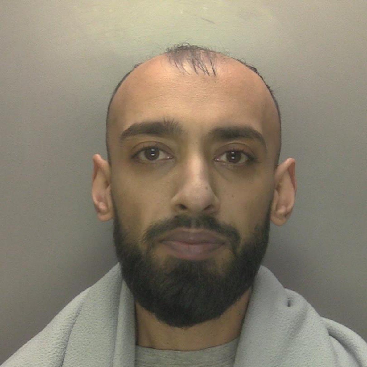 BPINewsOrg's tweet image. Three men have been convicted of murdering 22-year-old Mohammed Khan in a daylight stabbing in Walsall. A fourth was found guilty of manslaughter. 

The attack took place on Bloxwich Road in March last year and was described by a judge as “pure factional violence”. 

#UKCourts