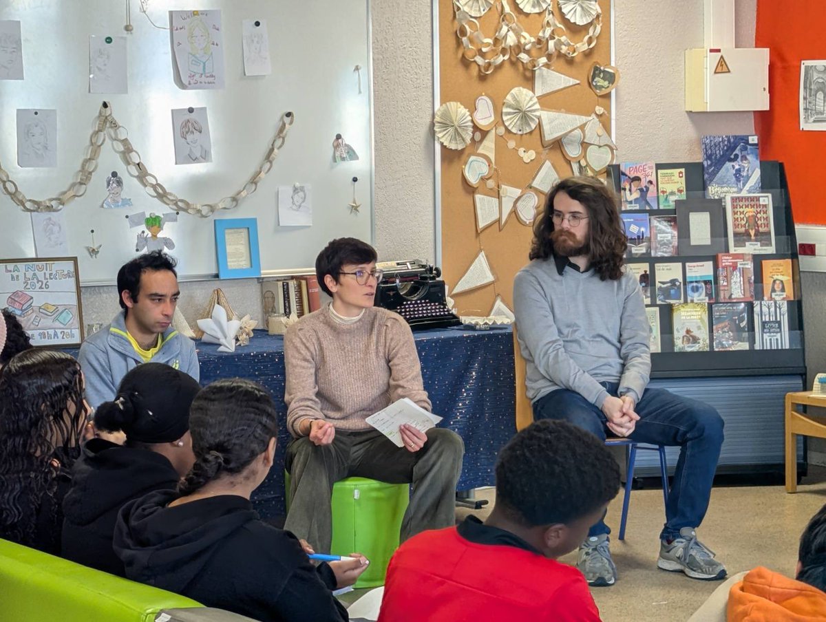 LaurentLeMerci4's tweet photo. #cordées_de_la_réussite au collège Jules Romains #Nice.
💡Cordée philosophique réunissant élèves de 4e et étudiants @Univ_CotedAzur autour de l'école idéale. 
Un beau travail de réflexion pour combattre l'autocensure et renforcer l'ambition scolaire 🚀
#REP+ #RECT #égal #draio https://t.co/XeLSscJaWk
