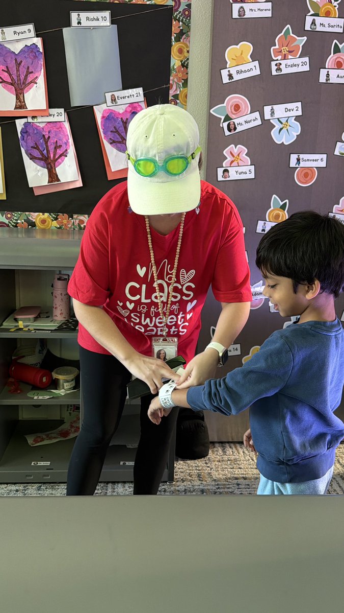 Mrs. Moreno tweet media