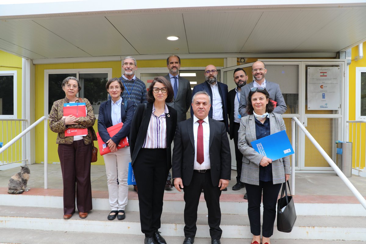 UNDP_Lebanon's tweet photo. 📍Karantina

🇪🇸's State Secretary for International Cooperation @Eva_Granados and UNDP's @BlertaAliko visited Gebran Tueini Public School, one of 24 schools being solar-powered with support from @AecidJordan to ensure uninterrupted education and advance #Lebanon’s transition to renewable energy.