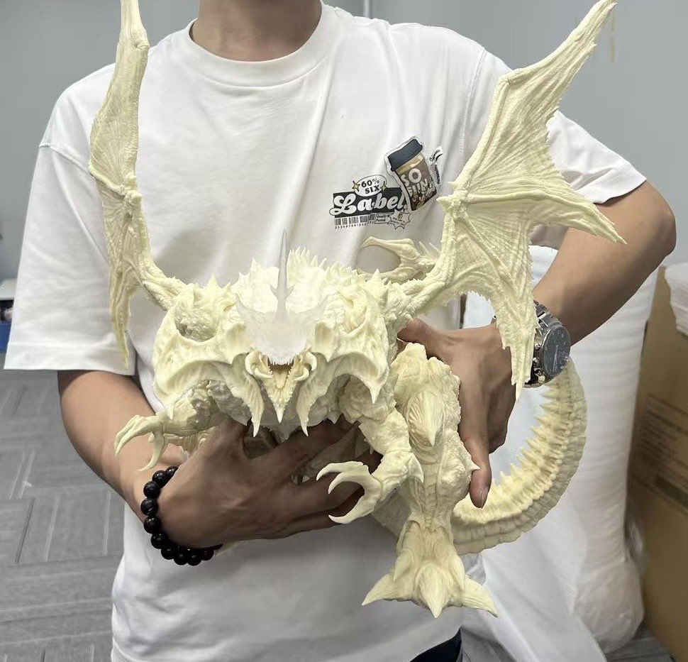 完全生命体デストロイア 【無塗装ガレージキット】 価格￥70.000 全高
