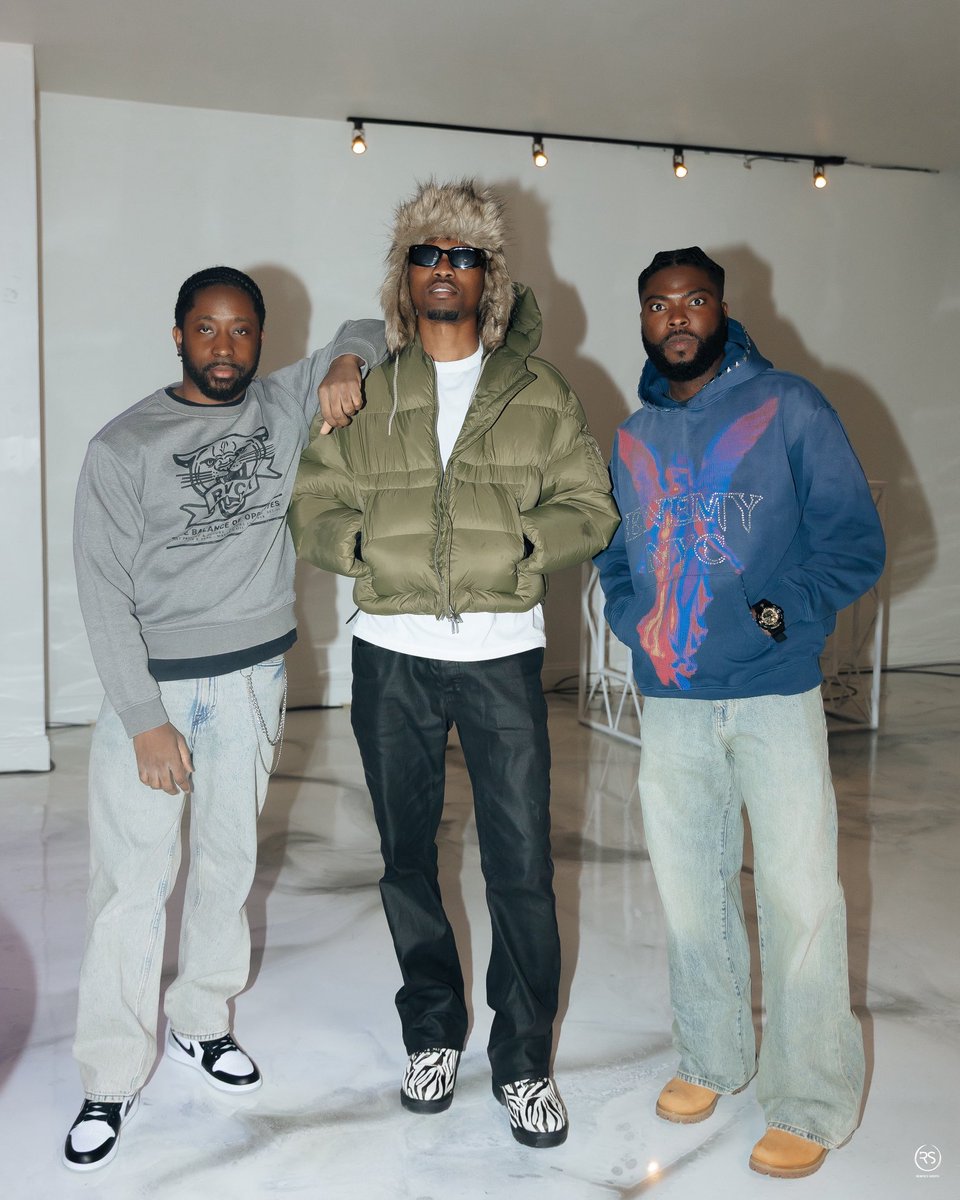 Scantygotcreez_'s tweet photo. BROKEN PIECES https://t.co/gzSBXeMN8C