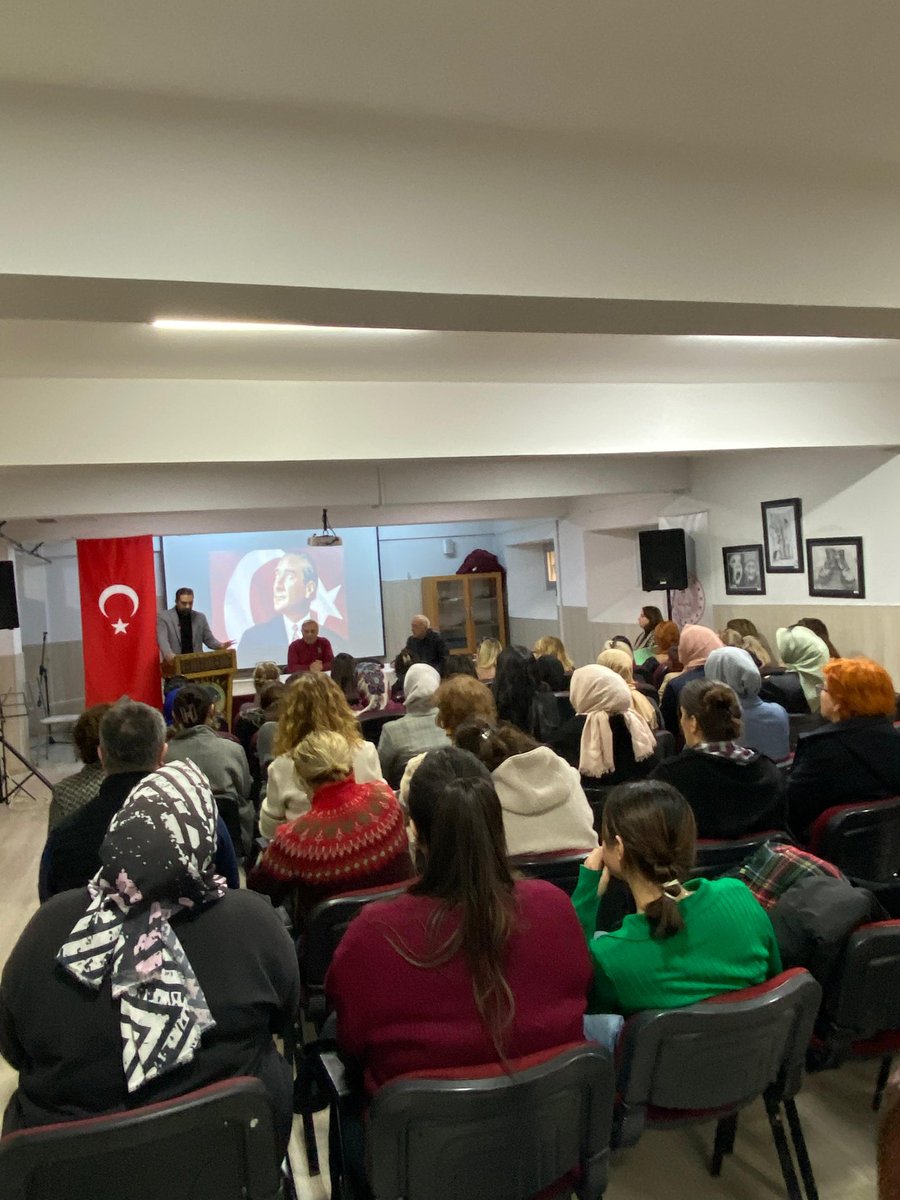 HemMezitli's tweet photo. 2025-2026 Eğitim Yılı II. Dönembaşı Öğretmenler Kurulu ve Zümre Öğretmenler Kurulumuzu geniş katılımla yaptık.
@Muhammed0744
@m_badas33
@Arf_SYL
@MersinMEM 
@Mersinhayatboyu 
@MezitliMEM https://t.co/M6Q5ziT5D6
