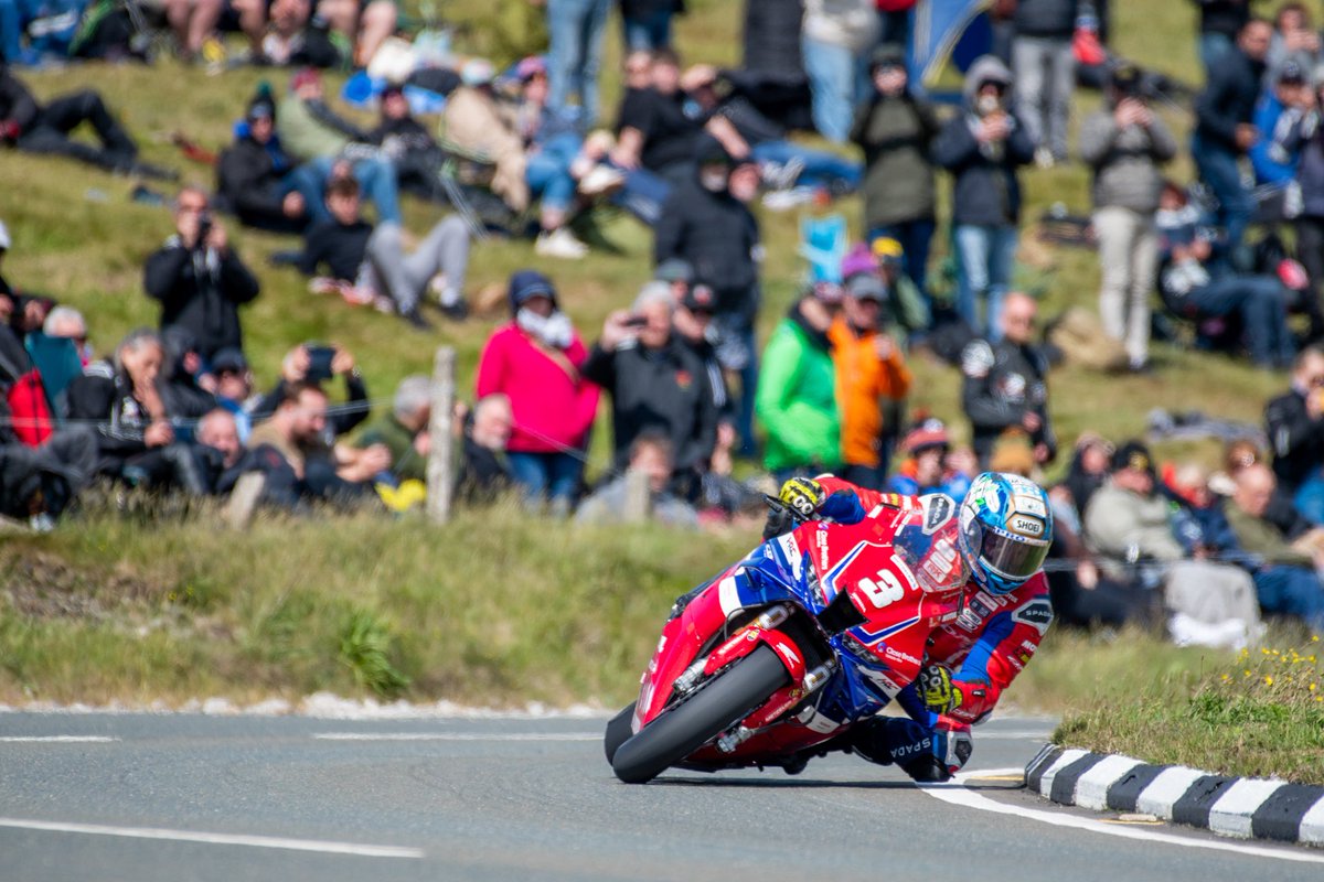 markspicsiom tweet media