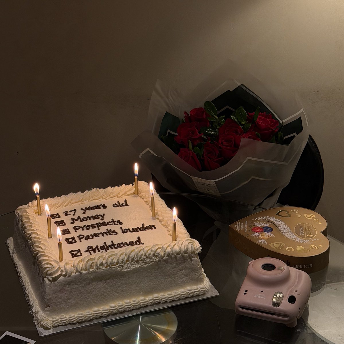 Turned 27 so naturally I had to get the pride and prejudice birthday cake (performative)