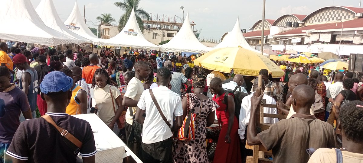 GifterAber's tweet image. I am deeply grateful to the amazing souls of Gulu Main Market (Cuk Madit) vendors for the massive trust and love you poured on me by electing me Mayor of Laroo-Pece Division.

Agwee Ward, brace yourselves, I'm are coming shortly.

#WardsbyWard #Thanksgiving