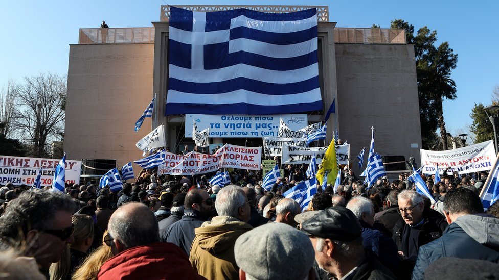 🚨 BREAKING:

🇬🇷 Greece introduces 10-year prison sentences for NGO activists who facilitate the entry of migrants.

Europe has a growing problem with NGOs bringing illegal migrants to port so they can stay, and more and more people are getting fed up with it.

Source: Reuters