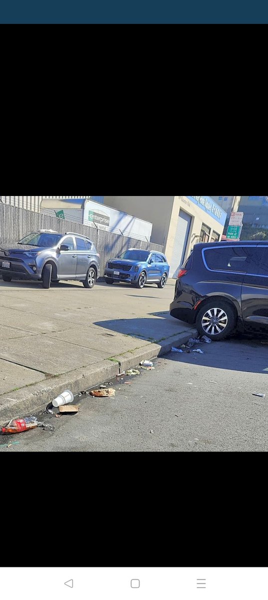 AnonymousOneSF's tweet photo. @SF_DPH why is the illegal selling of food still allowed to happen daily from 9-12pm on Charteroak and Industrial?! Causes major traffic back up and garbage! Buyers leaving bottles of urine in the street! @ICEgov @Sec_Noem @sfbos @SFPD @sf311 https://t.co/BIBDBmd8tF