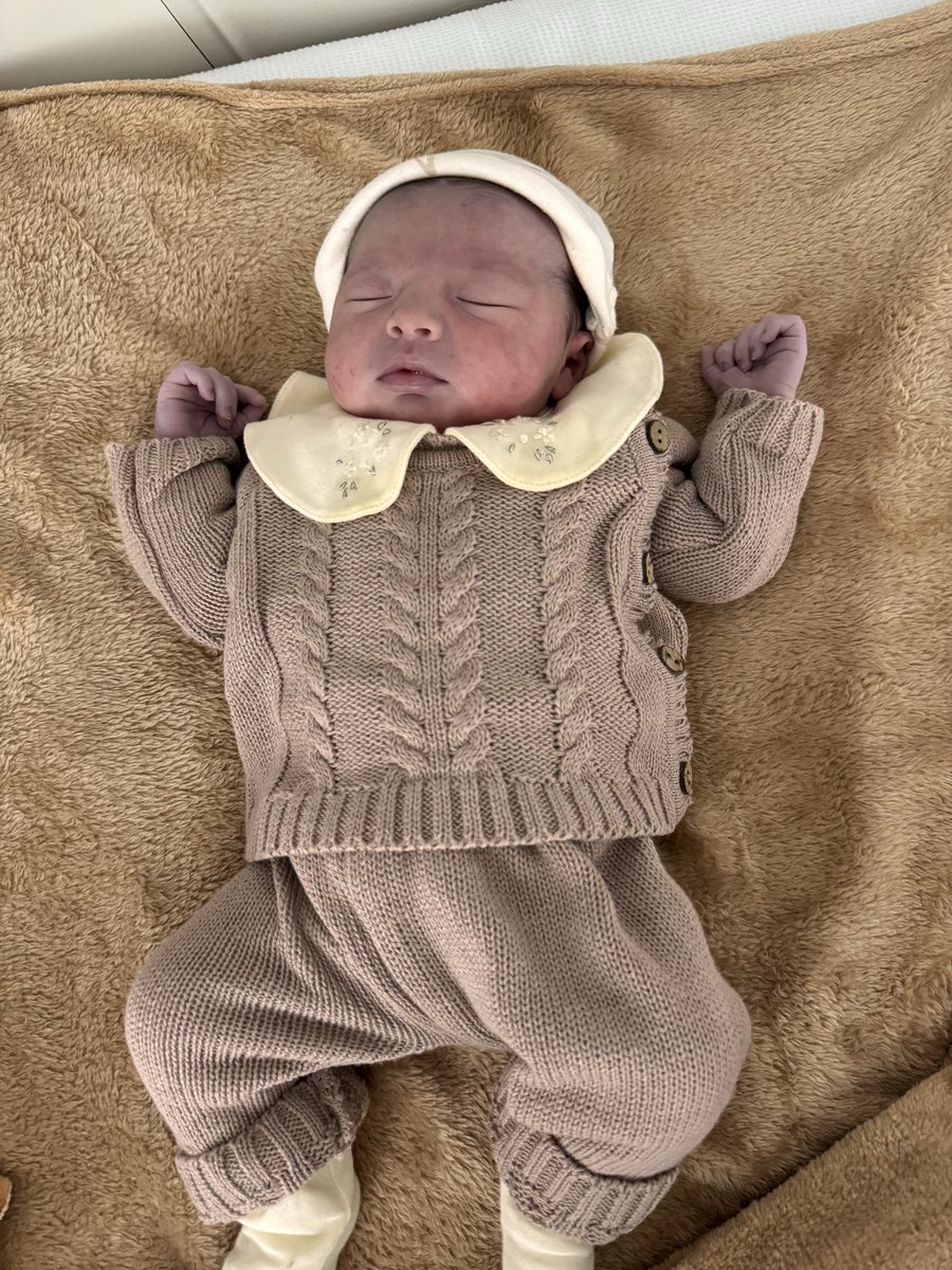 Jessipe17's tweet photo. Nació mi pequeña bebé llamada LUISA 💘 https://t.co/W4H58Wanyc