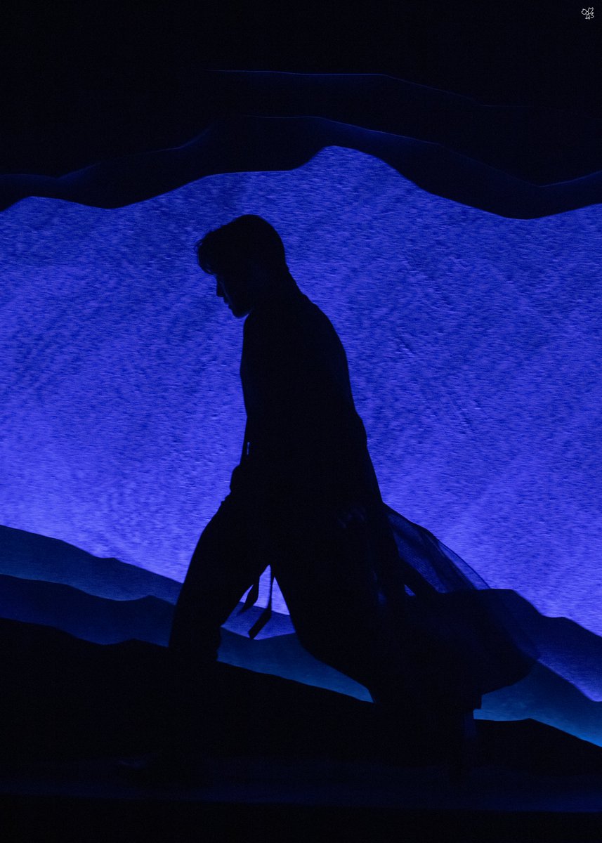 260206         
초록                             
커튼콜                                                            

영진 &amp; 류인 役 #이종석