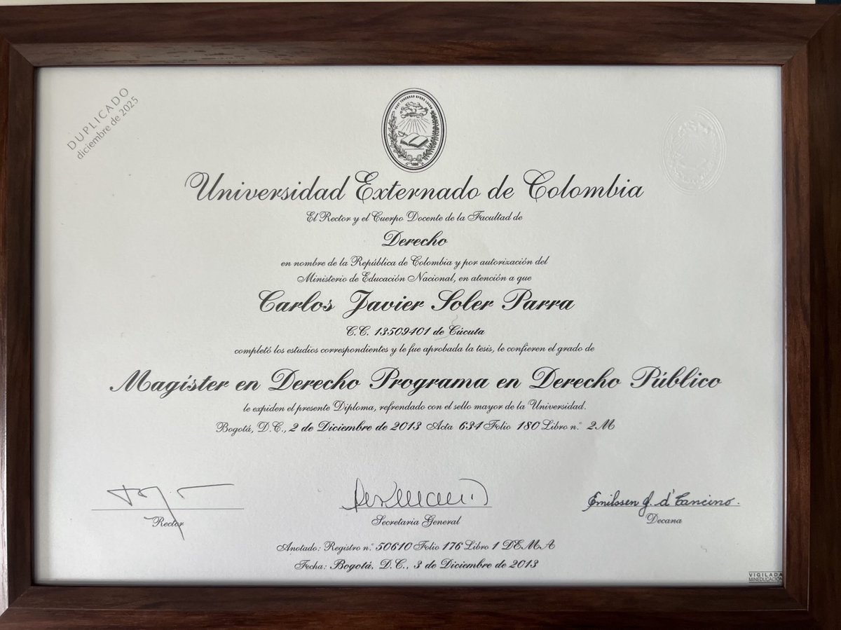 CarlosSolerPa's tweet image. Toda la formación, capacitación,dedicación y Ganas la pongo a disposición de los ciudadanos con el deseo de servir,en esta universidad No regalan nada, es quemándose las pestañas pronto publicaré promedios ponderados💙 y puestos dentro de cada especial,Maestrías y Doctorado C-114