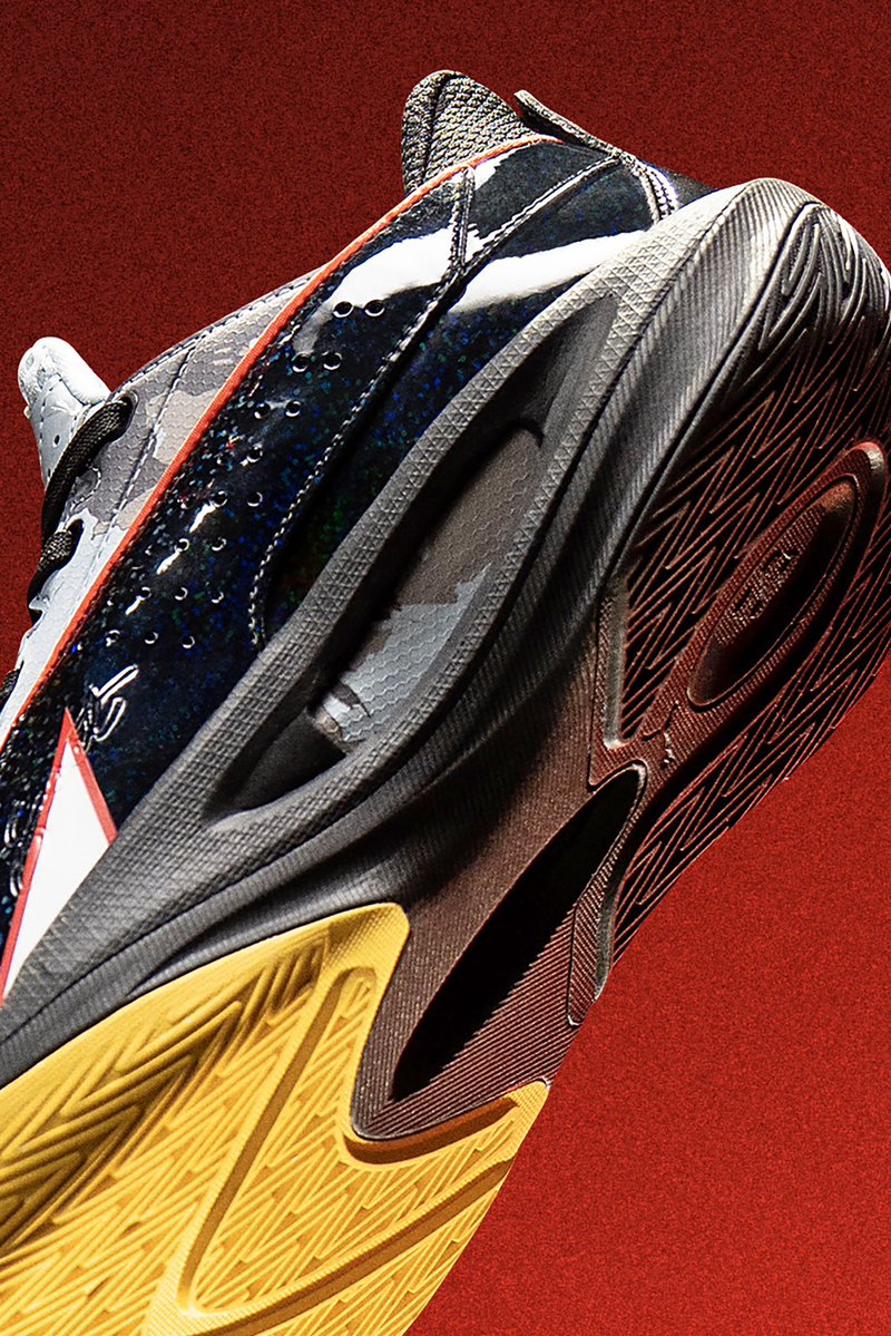 PUMAHoops's tweet image. Built for explosive speed and raw power. 

Scoot Zeros III out now.