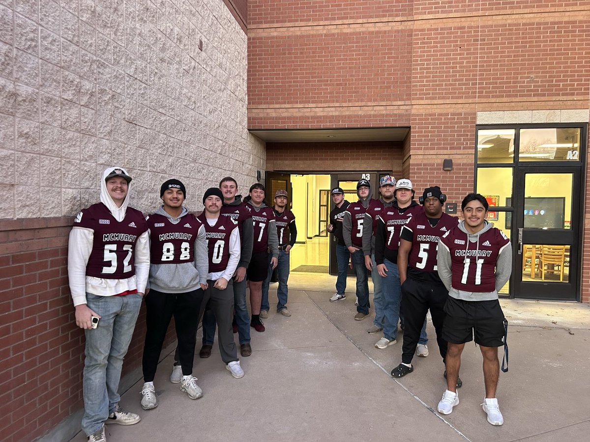 McMURRY FOOTBALL tweet media