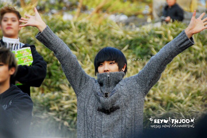 Sshuo_oon27's tweet photo. HBD ๐์ฐ๋ฆฌ ์ค์ด ์์ผ ์ถํํด
#LeeJoon #์ด์ค #LeeChangsun #์ด์ฐฝ์ https://t.co/zTTsMrI8DT