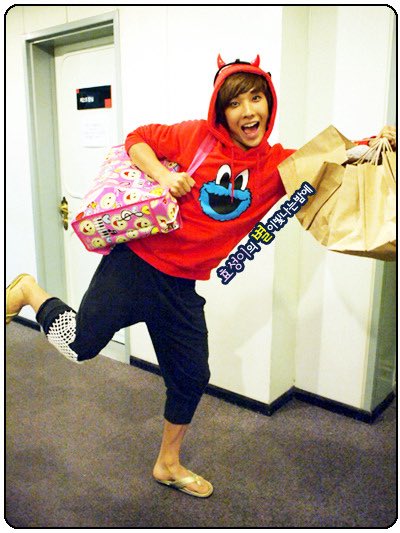 Sshuo_oon27's tweet photo. HBD ๐์ฐ๋ฆฌ ์ค์ด ์์ผ ์ถํํด
#LeeJoon #์ด์ค #LeeChangsun #์ด์ฐฝ์ https://t.co/zTTsMrI8DT