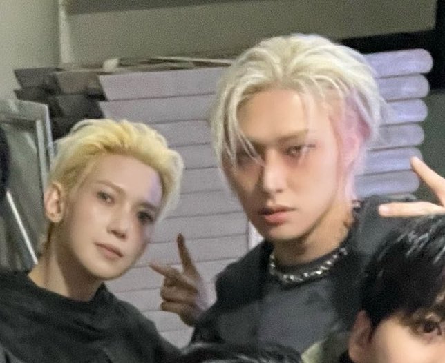 atozptow's tweet photo. ชอบอะ เขาหาโอกาสไปยืนด้วยกันได้เสมอ 🌝
#minsang #giyeo https://t.co/I36FVrhqHG