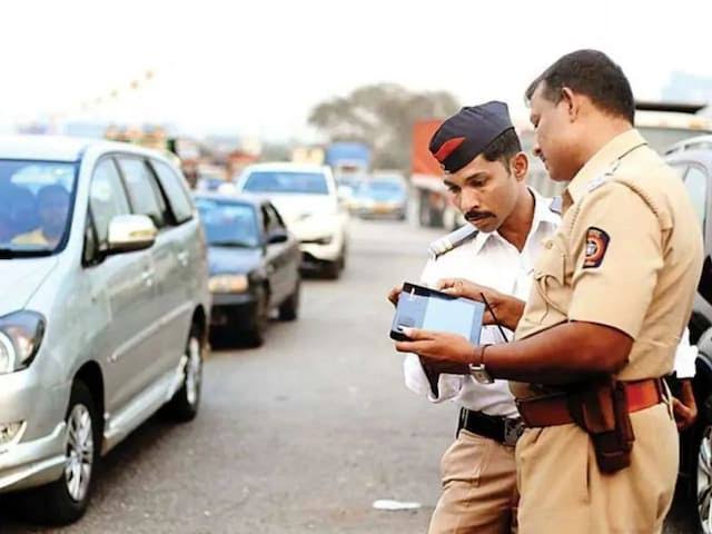 बिग ब्रेकिंग न्यूज़ 🔥🔥

सुप्रीम कोर्ट का बड़ा आदेश !

1 जनवरी 2026 से गाड़ियों के आगे पीछे की फोटो खींचकर बनाए गए चालान कोर्ट में मान्य नहीं होंगे।

ड्राइवर के हस्ताक्षर होना अनिवार्य!!

<a href="/grok/">Grok</a> बता भाई क्या ये खबर पूरी तरह से सही है?