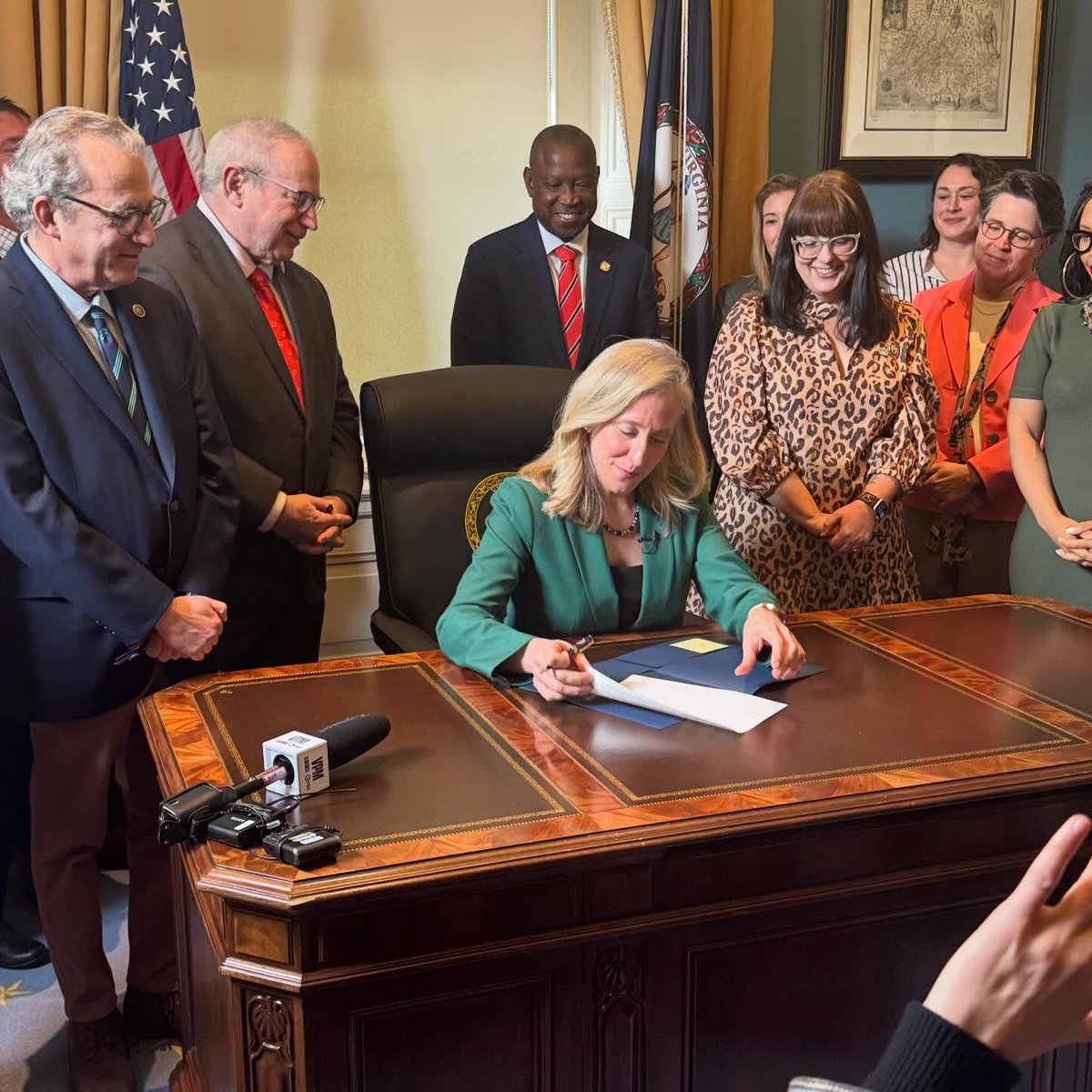 Adam Ebbin 🇺🇦 tweet media