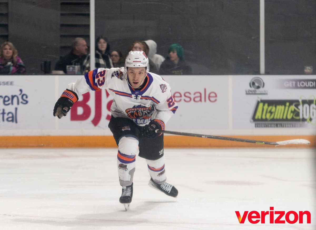 ROSTER ALERT presented by Verizon: The Mariners have signed former @UNEHockey forward Ryan Kuzmich!

Read more: marinersofmaine.com/news/2026/02/m…