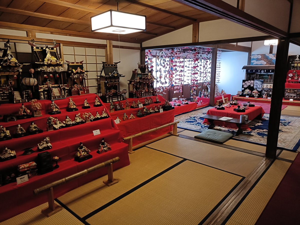 ahtoyoha's tweet photo. こんにちは(^^)
アパホテル〈豊橋駅前〉でございます。

豊橋市二川本陣資料館にて開催している「二川本陣のひなまつり」を見に行ってきました。
貴重な雛人形や雛飾りがたくさん飾られており、とても素晴らしかったです。 https://t.co/c689xWnwhs