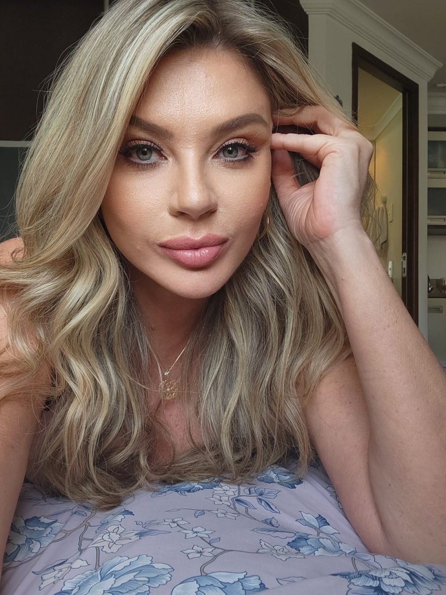 Oi meus amores! Estarei na "ativa" durante todo fds.  Aproveitem!