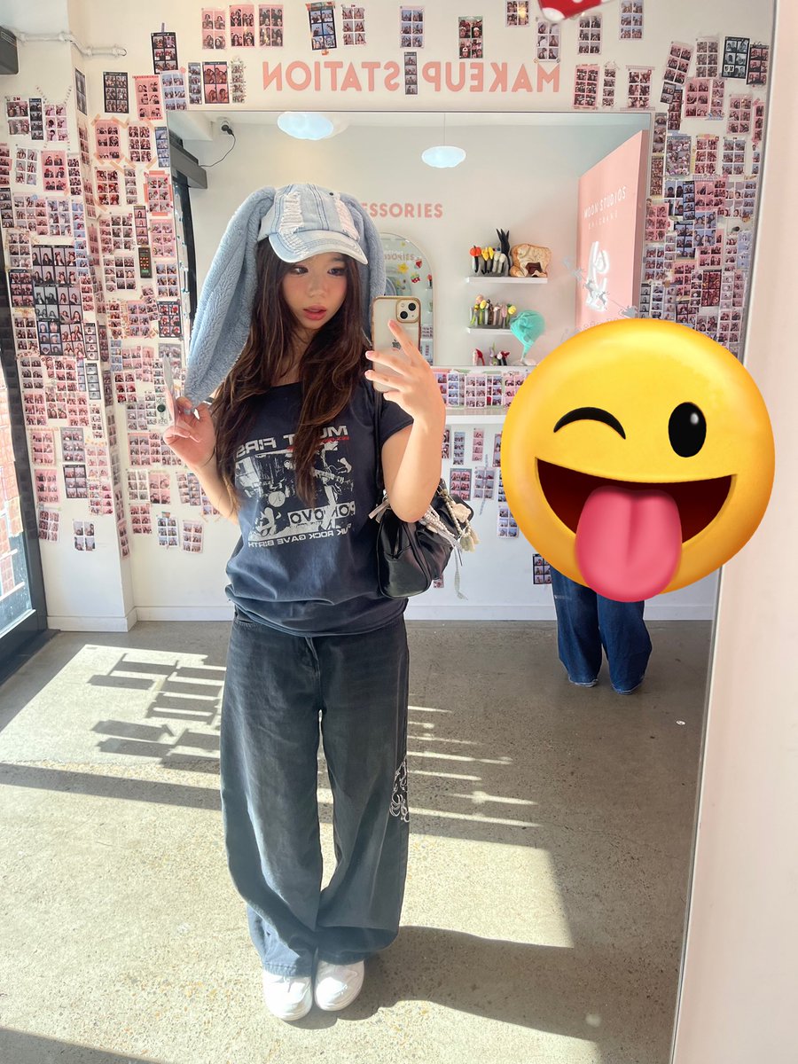 馨㐵 💭 tweet media