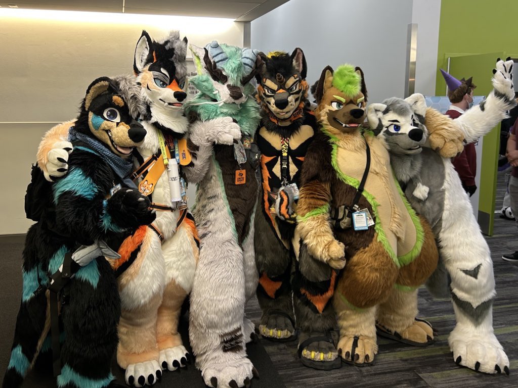 BingQiLong tweet media