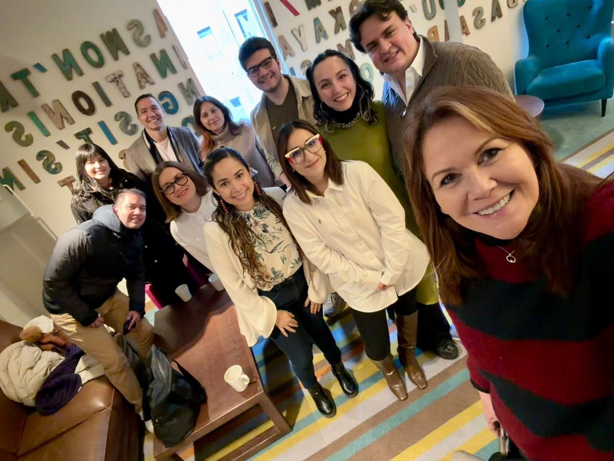 Colombian Embassy UK tweet media