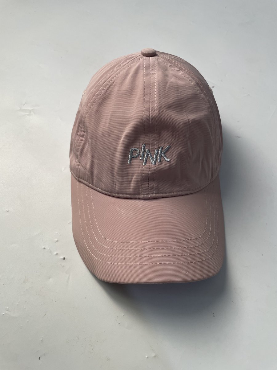 ChalePurpleThis's tweet photo. Caps available 
40 cedis 
Dm to purchase https://t.co/NEImb3hu9x