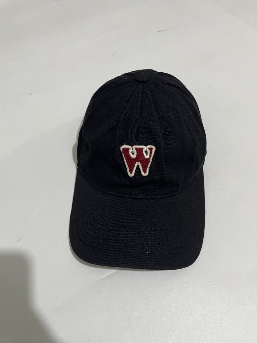 ChalePurpleThis's tweet photo. Caps available 
40 cedis 
Dm to purchase https://t.co/NEImb3hu9x