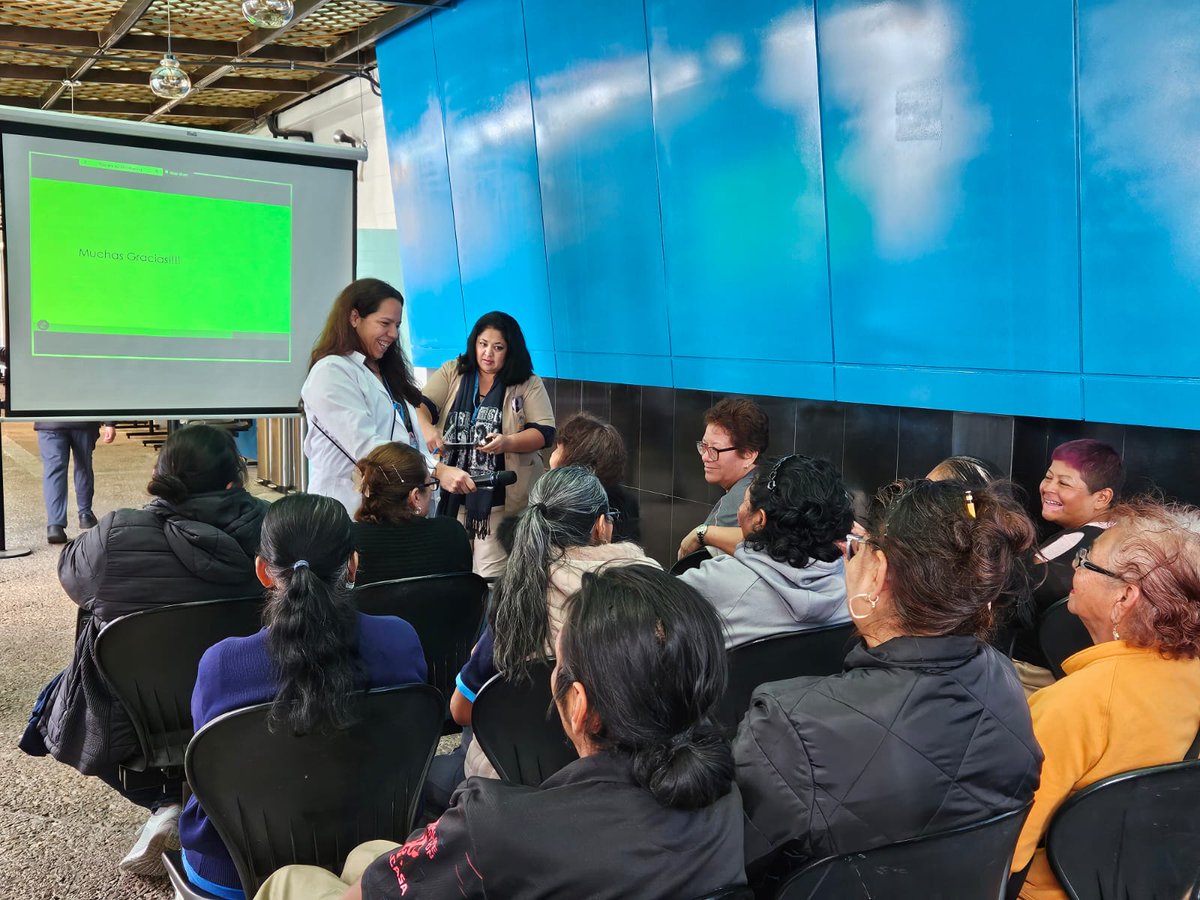 IGSS_gt's tweet image. 👩🏼‍🏫🍎 #Nutrición | CAMIP 3 Zunil del #IGSS impartió una charla nutricional dirigida a pacientes diabéticos e hipertensos, promoviendo una alimentación adecuada y hábitos saludables para prevenir complicaciones. 🥗🩺 #UnIGSSMásCercaDeTi