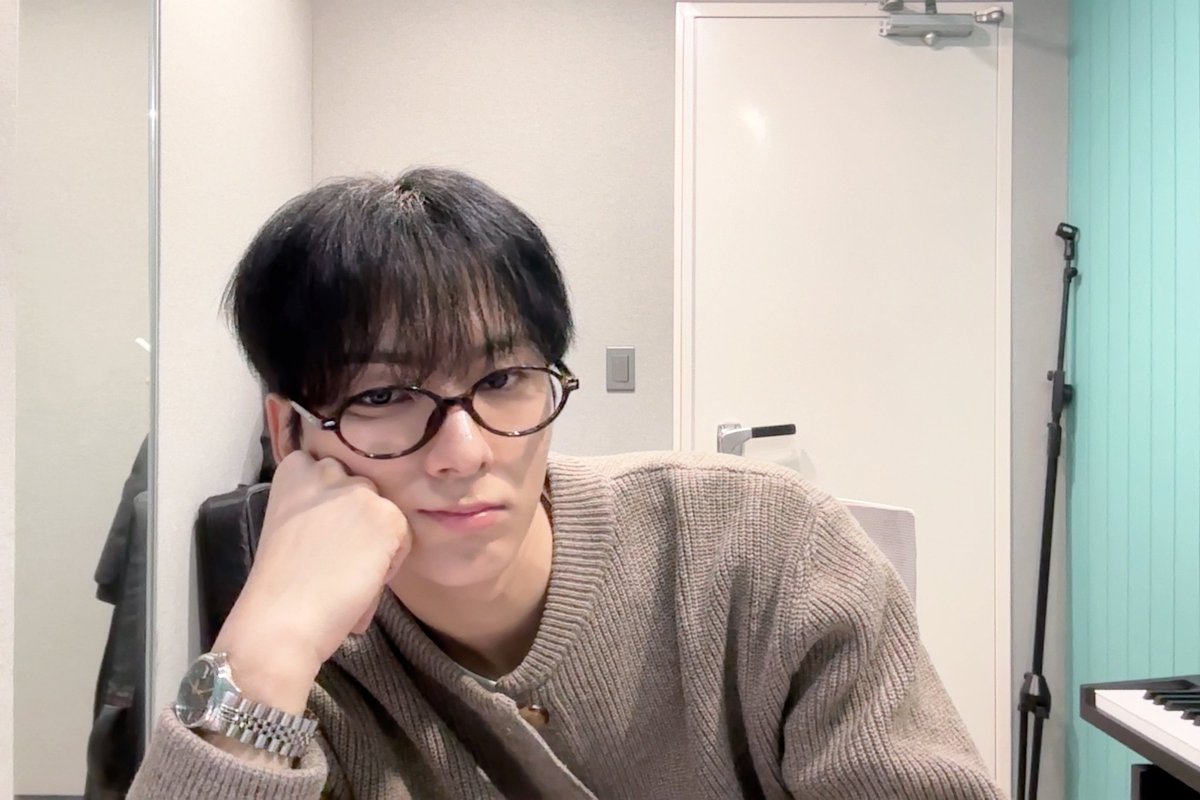 💌 260207 12:04 AM

📸×8
🦊 good night 😉💜