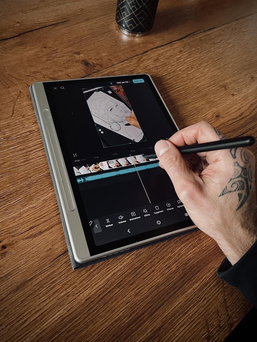 XPPentablette's tweet photo. Passer un week-end tranquille avec la Magic Note Pad

Lecture, manga, montage vidéo ou affichage de partitions… Magic Note Pad vous accompagne au quotidien.

Artiste : @MathieuReyns 

https://t.co/Y7WH6whXCz

#xppen #xppen_fr #MagicNotePad #lecture #eink #manga #weekend https://t.co/E66lKYBF2L