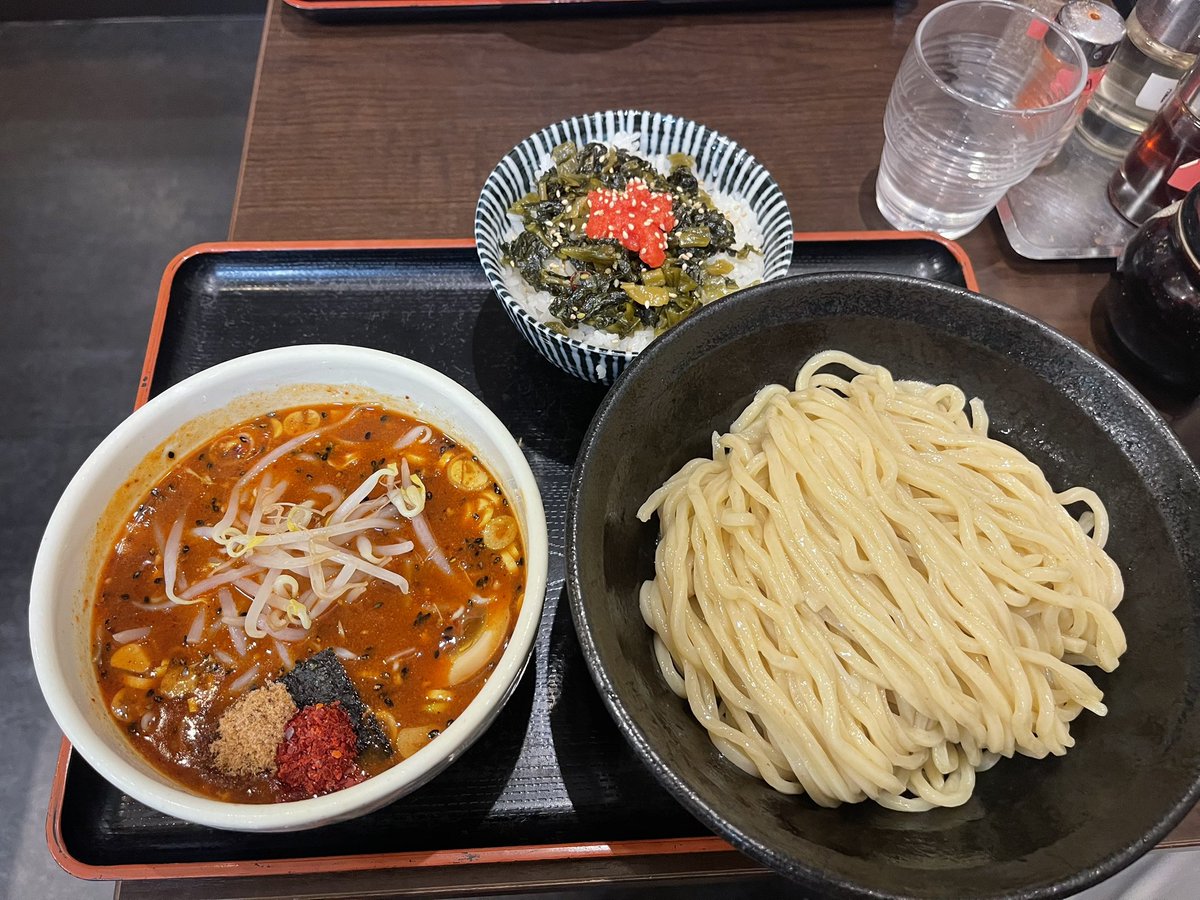 dada69cas's tweet photo. 西根インター近くのむら重と
津志田のはつがい行ってきた🍜
腹苦しい😮‍💨 https://t.co/MJQDSWkThG