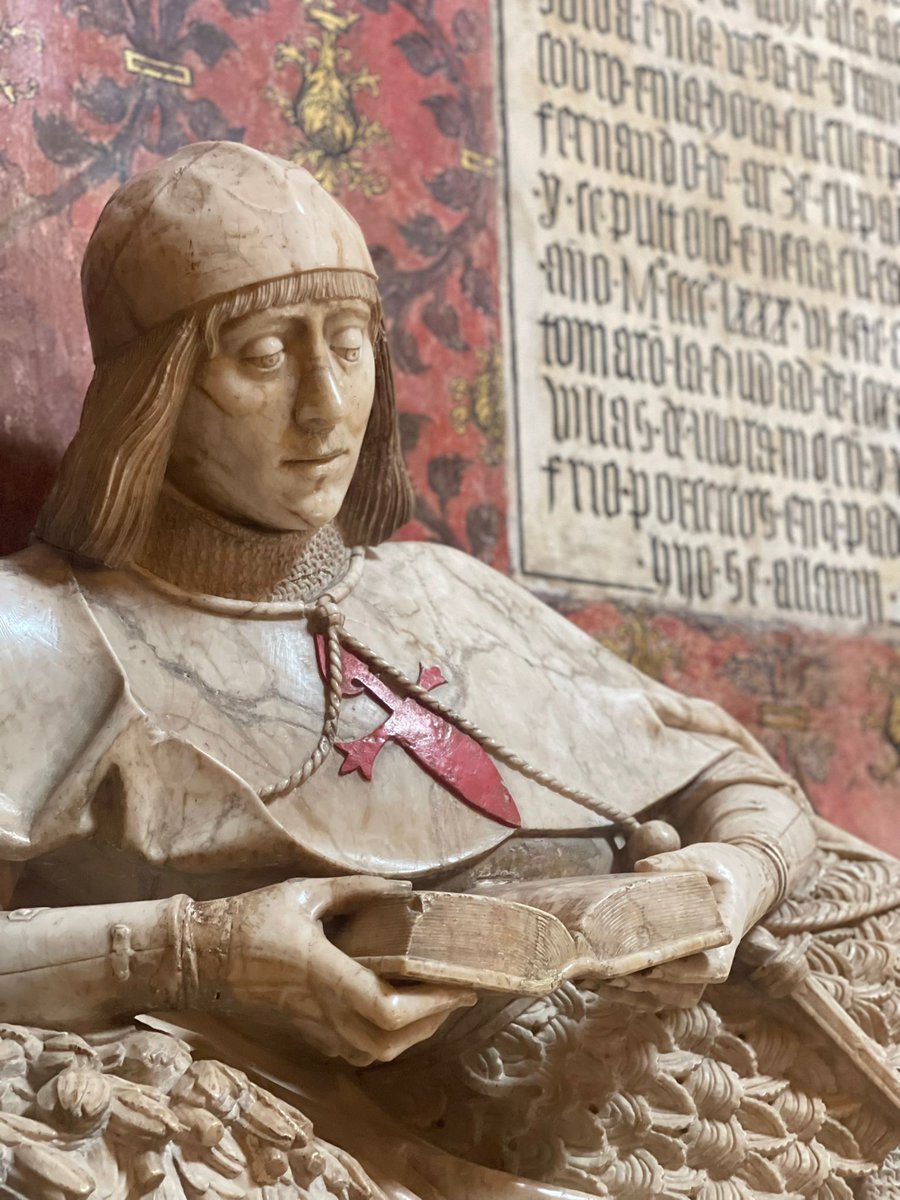 Sepulcro del Doncel de Sigüenza, Martín Vázquez de Arce, en la Catedral de Sigüenza. Foto vía <a href="/ALGALLARDO/">Antonio Gallardo</a>.