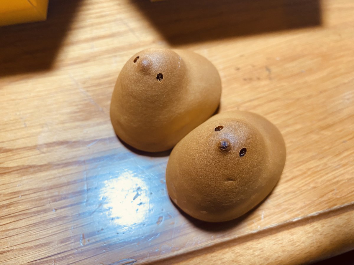 やっと食べ比べ出来たー
博多の方がちょっと皮が硬いかな？