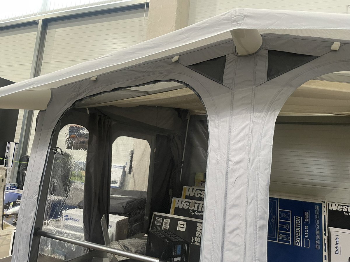 ASEReisemobile's tweet photo. 🏕️✨ Dometic Club Air Tour 260 S
Bei uns im Laden aufgebaut und live zu besichtigen!
Viel Platz, hoher Komfort und flexibel einsetzbar 🚐
👉 Und das Beste:Bei uns findest Du noch viele weitere schöne – und auch reduzierte – Artikel! 💸😍
Komm vorbei und lass Dich inspirieren 🔧✨ https://t.co/h9IbH2OBu6