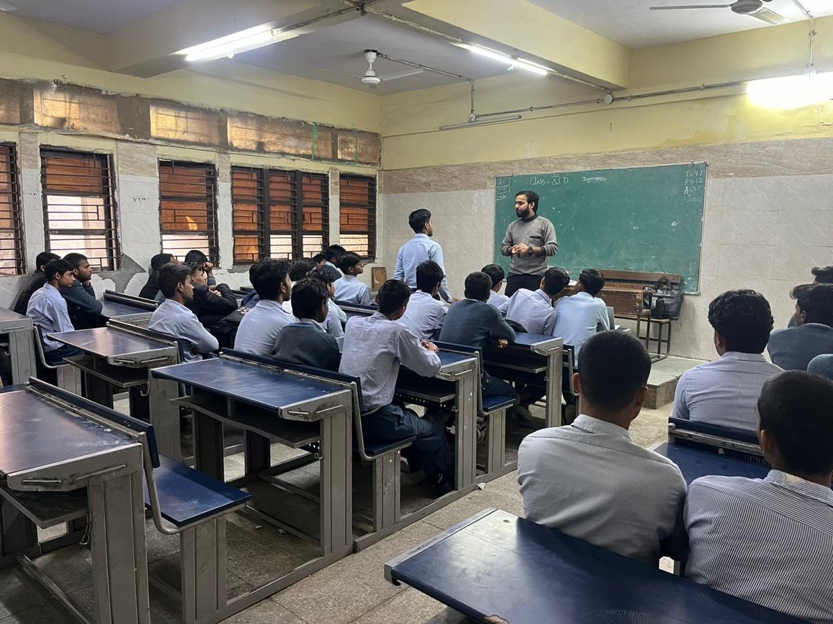GovtColony's tweet photo. Vidyanjali Activity for month of FEB 2026
Name of Activity: Mentoring Career Counselling  
No of students impacted: 110
Class : 11
Name of Volunteer:  Rohit Rohilla from Unnat foundation 
@vidyanjali_edu @VidyanjaliDelhi @EduMinOfIndia
@Dir_Education
@NEP2020 https://t.co/mKbRKLTbHL