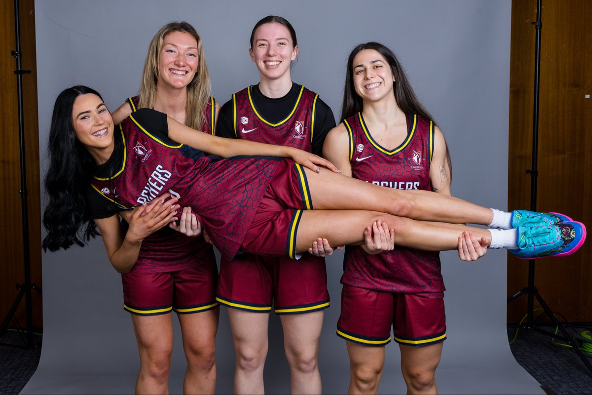 Archers Basketball. 🏀📸

Media day team photos.

More than a team - a shared identity. 

#Education #Basketball #Nike #University